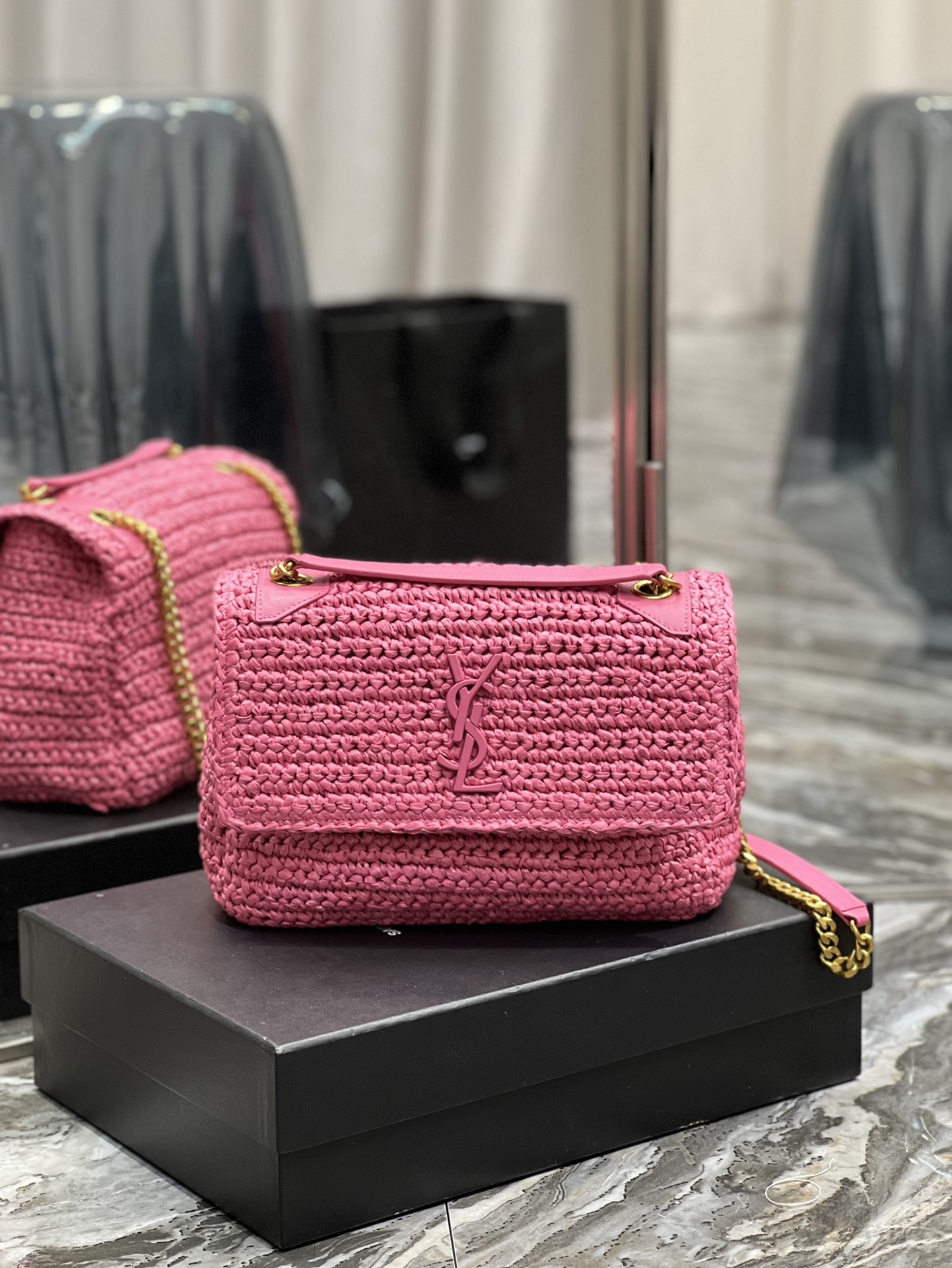 Saint Laurent Niki Medium Chain Bag In Rafia For Women 11in/28cm Pink YSL