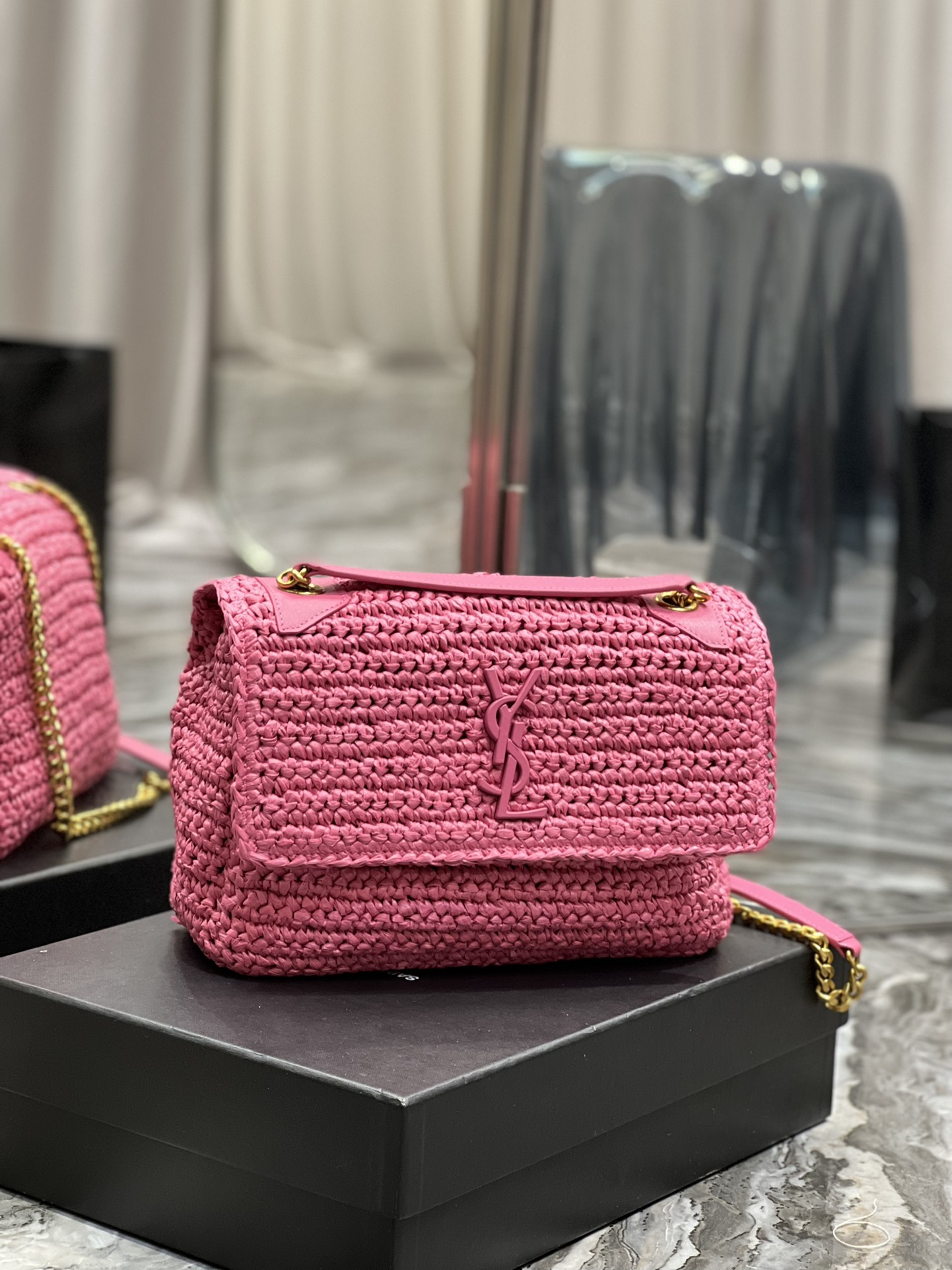 Saint Laurent Niki Medium Chain Bag In Rafia For Women 11in/28cm Pink YSL