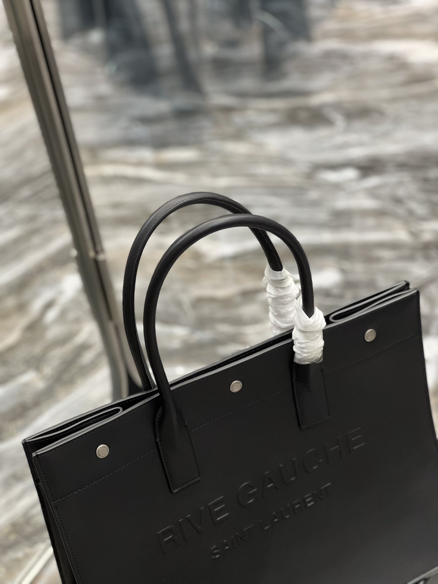 Saint Laurent Rive Gauche Small Tote Bag In Black Noir For Women 15.4in/39cm YSL 686266CWTFE1000