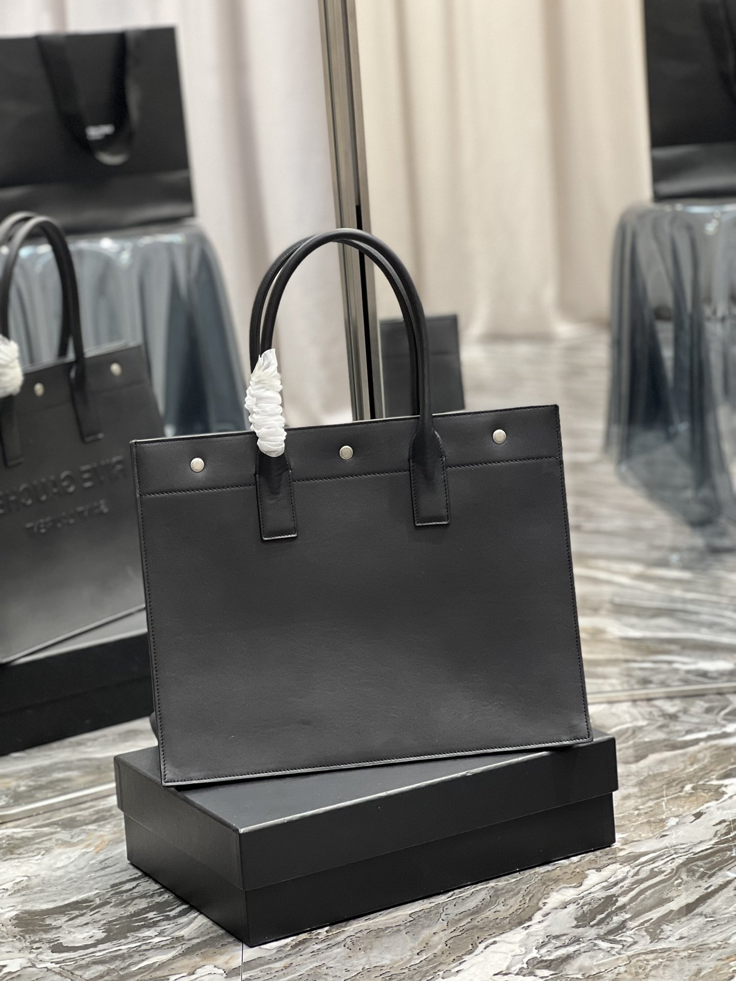 Saint Laurent Rive Gauche Small Tote Bag In Black Noir For Women 15.4in/39cm YSL 686266CWTFE1000