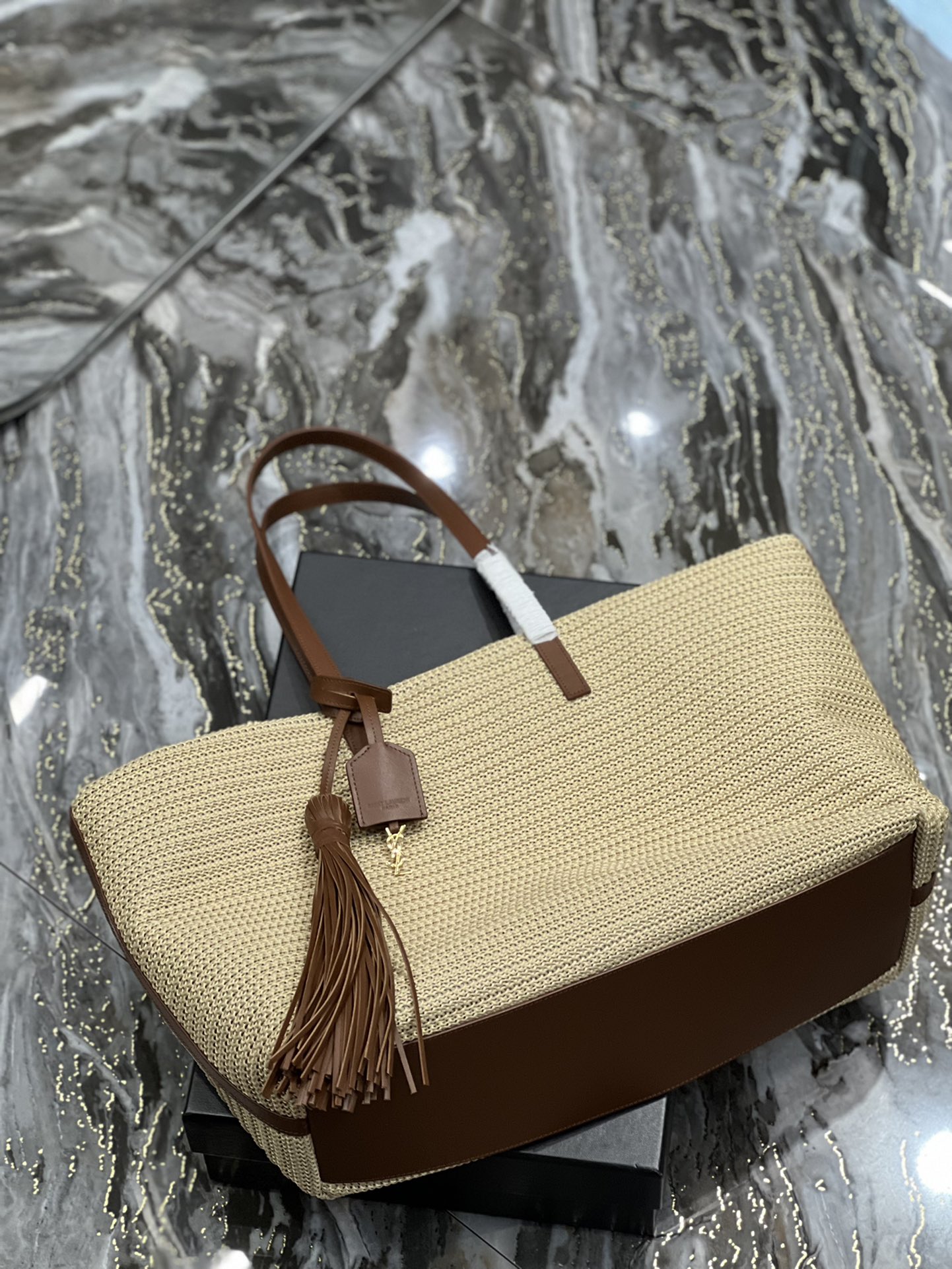 Saint Laurent Shopping E/W Beige For Women, Women’s Bags 14.6in/37cm YSL