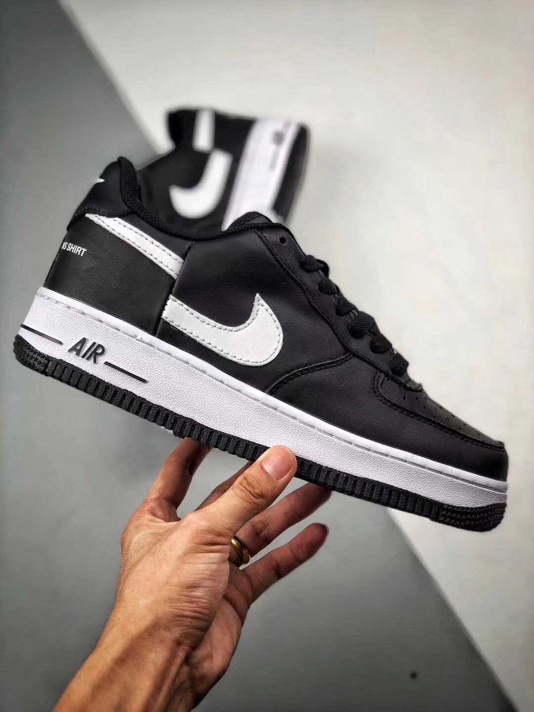 Supreme x CDG x Nike Air Force 1 Low Black/White For Sale