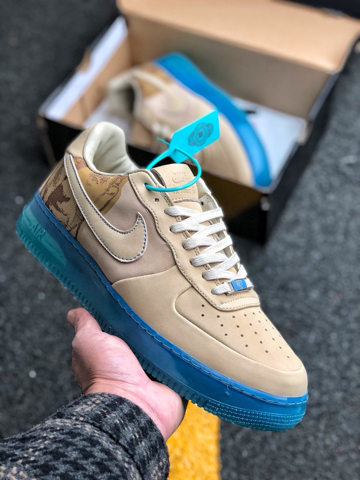 Supreme x Nike Air Force 1 Low ’07 Kobe Linen University Blue For Sale