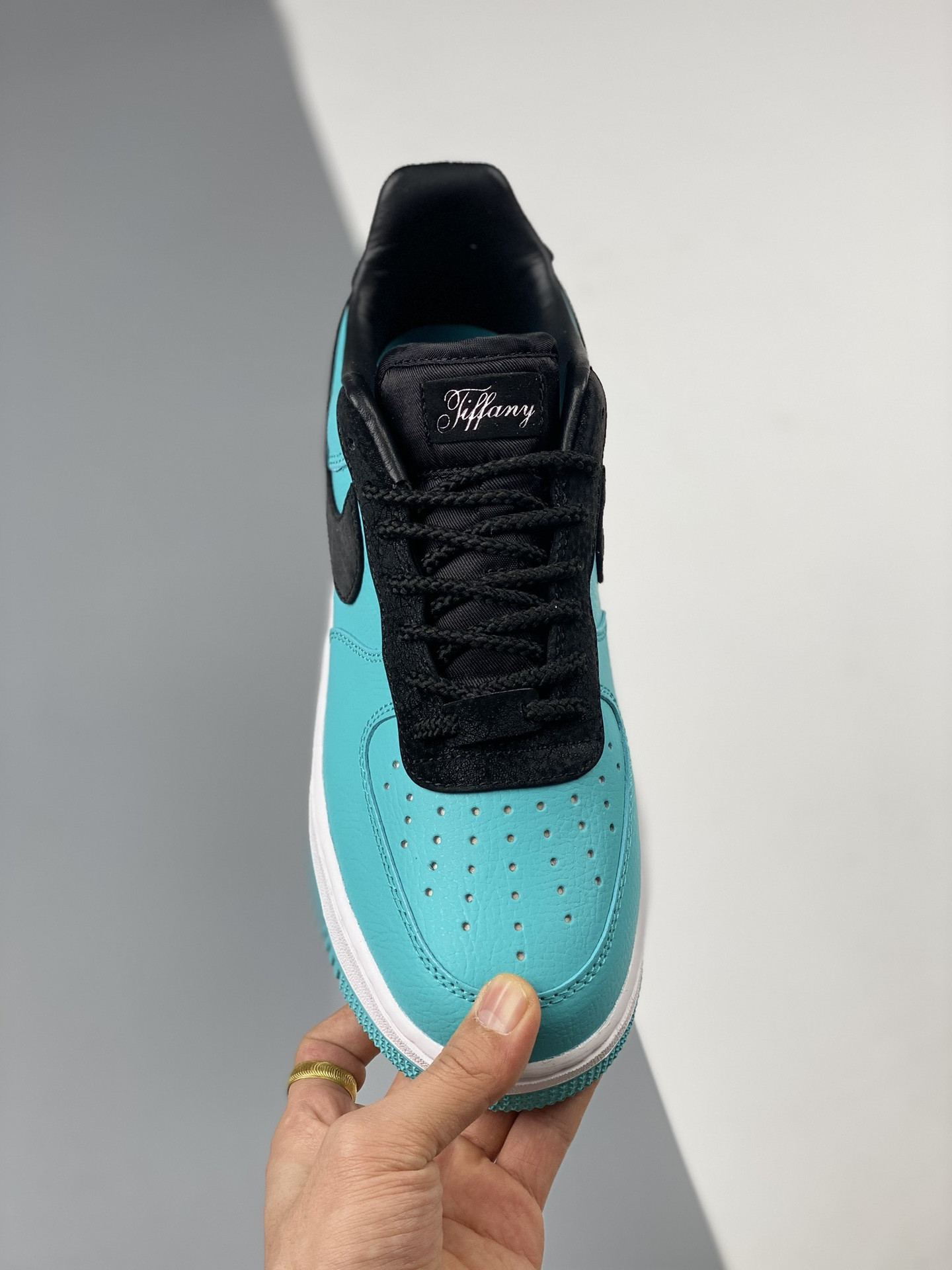 Tiff & Co. x Nike Air Force 1 Low Aqua Black White For Sale