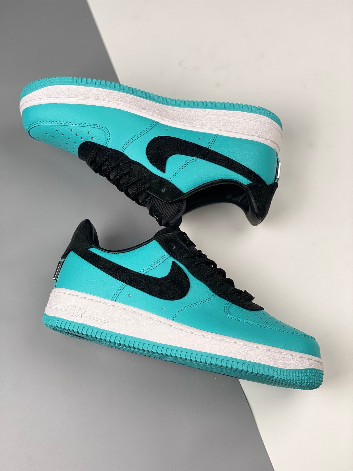 Tiff & Co. x Nike Air Force 1 Low Aqua Black White For Sale