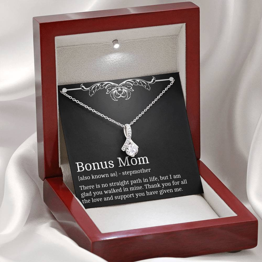 To My Bonus Mom Gifts, Thank You For All The Love, Alluring Beauty Necklace For Women, Birthday Mothers Day Present From Bonus Daughter