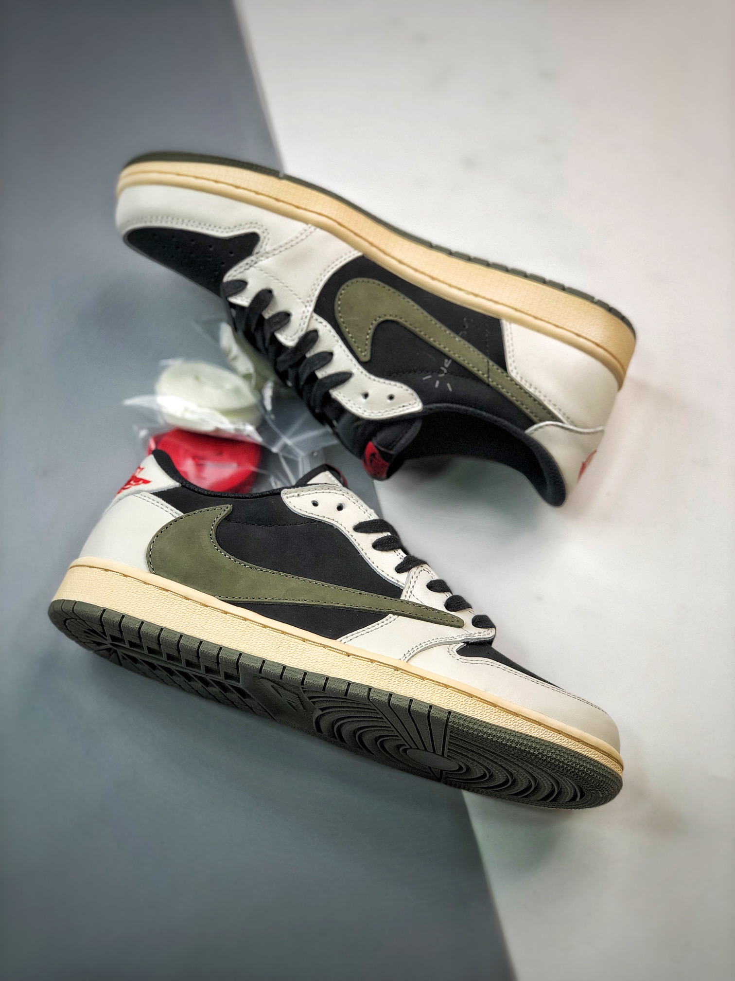 Travis Scott x Air Jordan 1 Low OG Sail/University Red-Black-Medium Olive For Sale