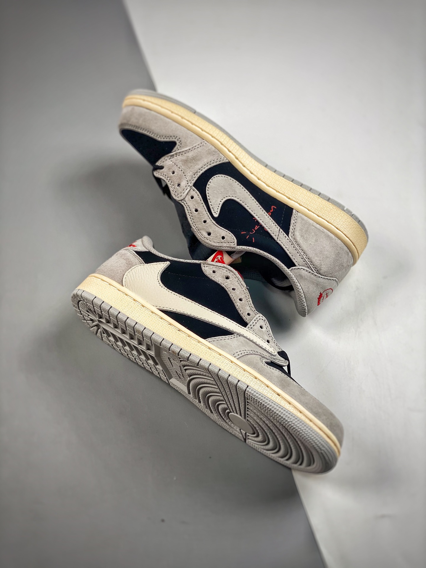 Travis Scott x Air Jordan 1 Low OG SP Grey/Black/Cream For Sale
