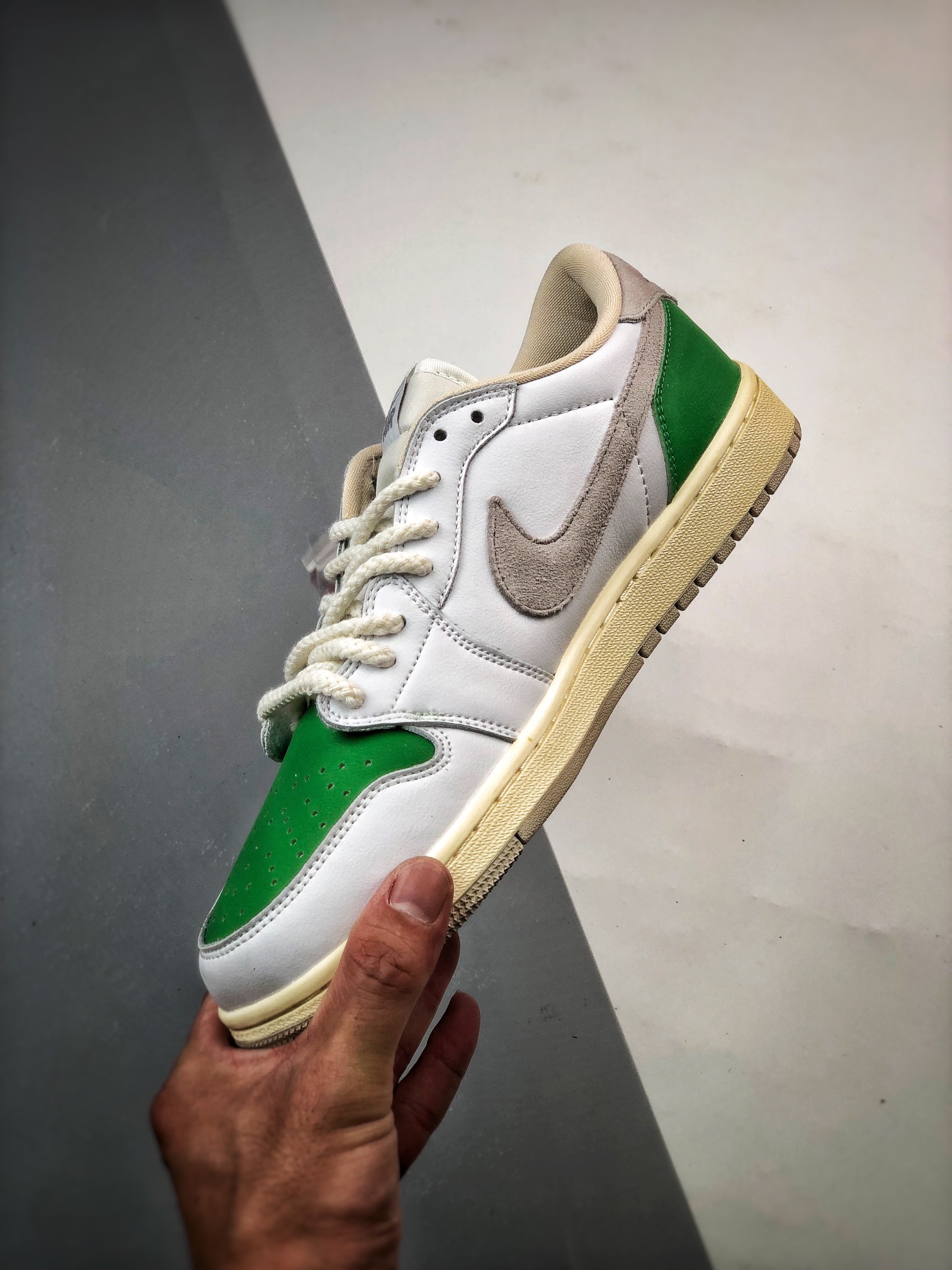 Travis Scott x Air Jordan 1 Low OG SP White Green Black For Sale