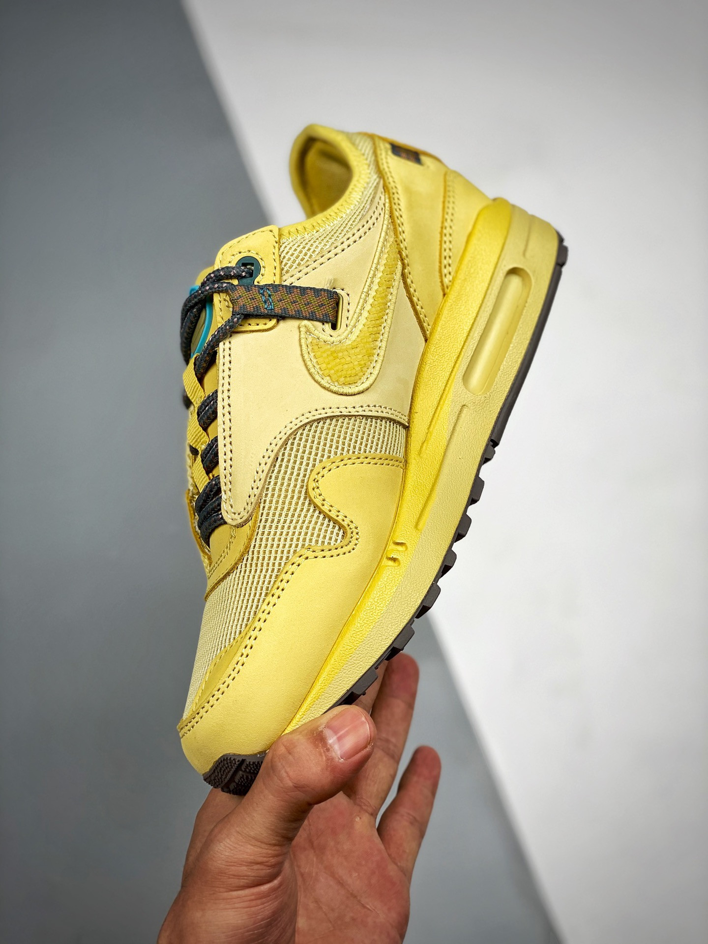 Travis Scott x Nike Air Max 1 Saturn Gold/Tea Tree Mist-Tent For Sale