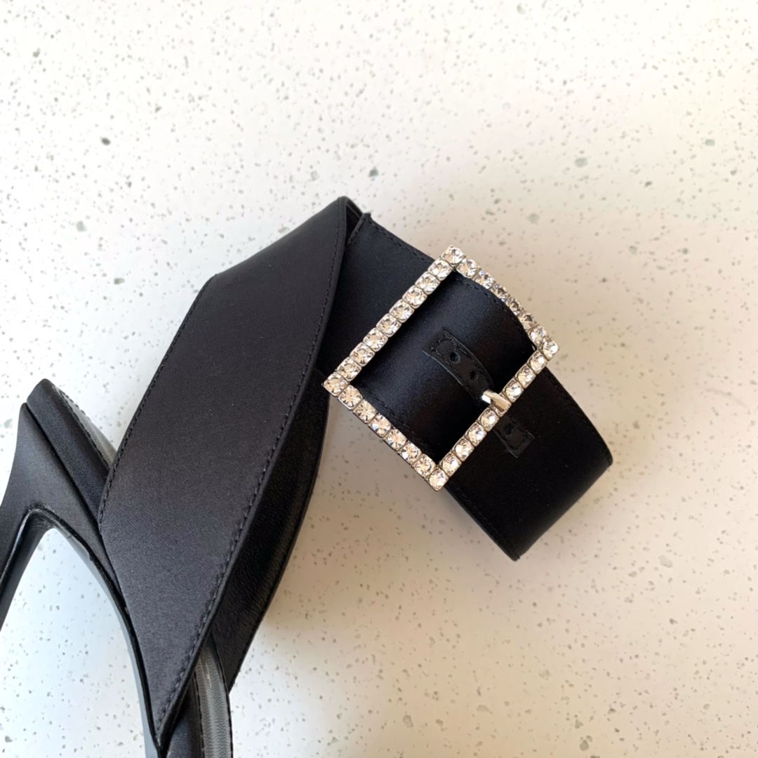 Yves Saint Laurent Fanny Slingback Pumps In Crepe Satin Black For Women 7176081UU001000