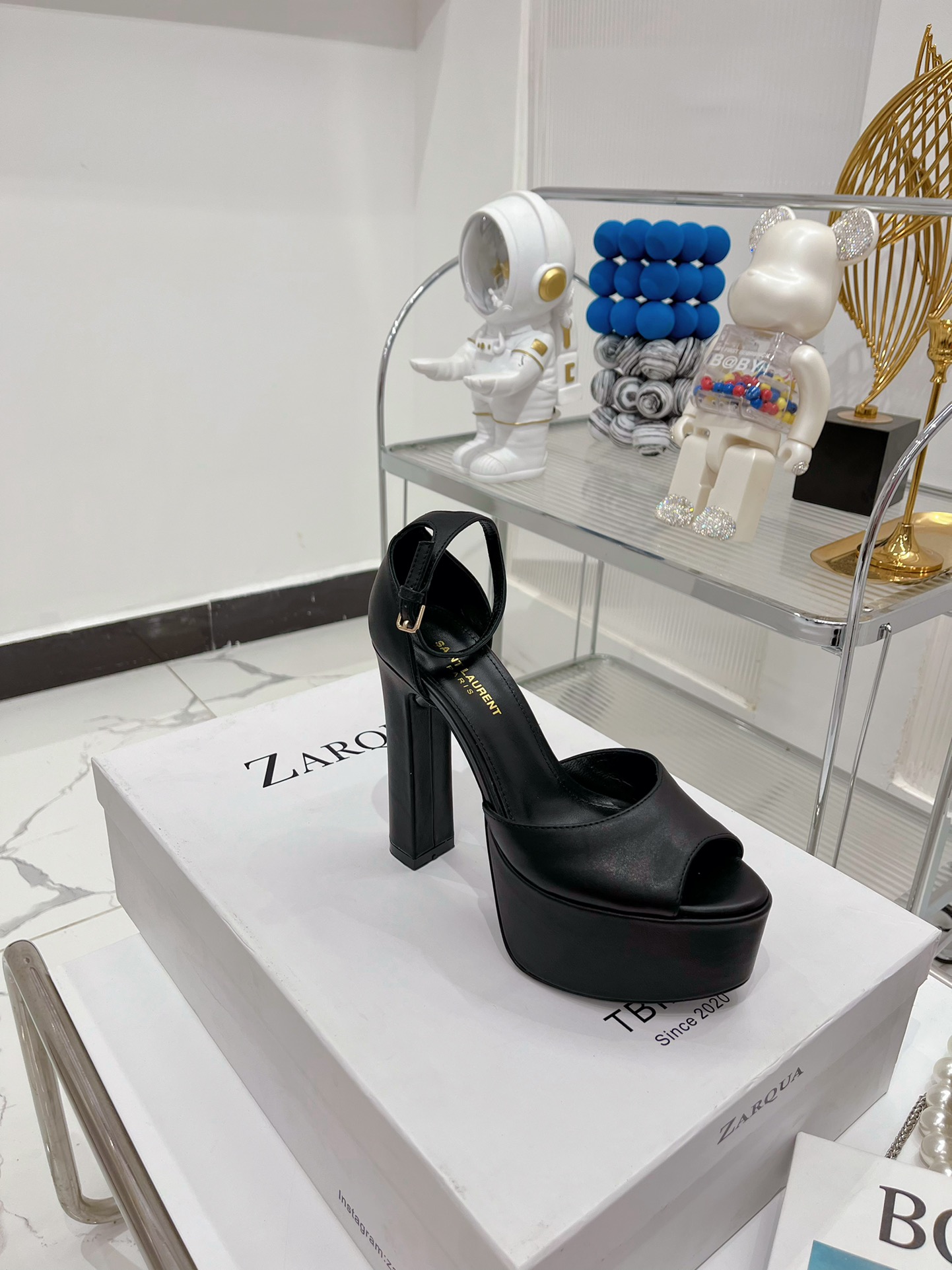 Yves Saint Laurent Jodie Platform Sandals In Smooth Black For Women 716402GVOAB1000